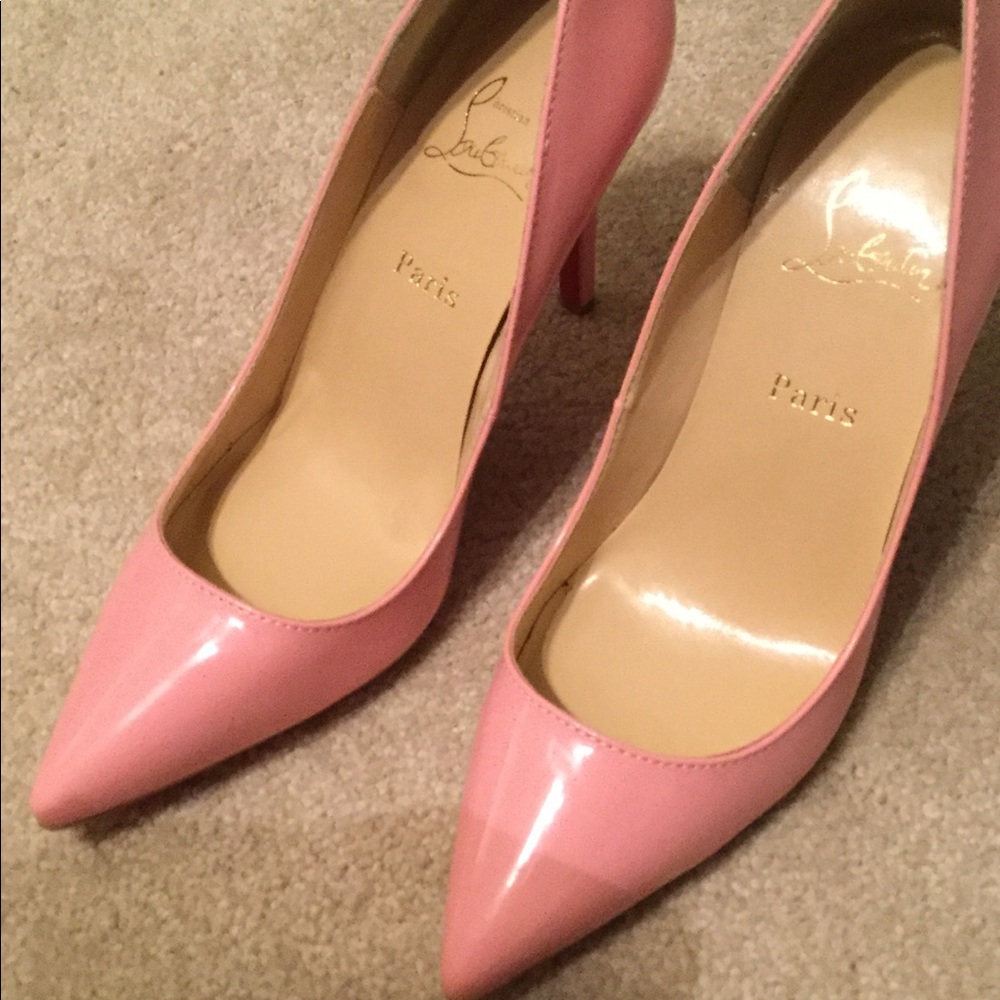 Faux Christian Louboutin pumps